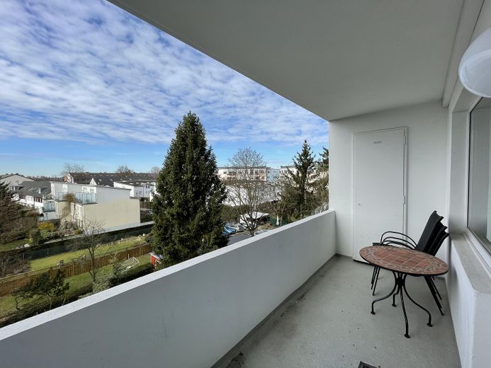 Klimatisierte und Vollständig renovierte Wohnung mit 3 Zimmern, Balkon und Einbauküche in Düsseldorf – Foto 25