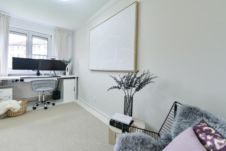 Volledig gemeubileerd en nieuw gerenoveerd 3-kamer appartement in HN-City met enkele garage - PROVISIEVRIJ – Arbeitszimmer