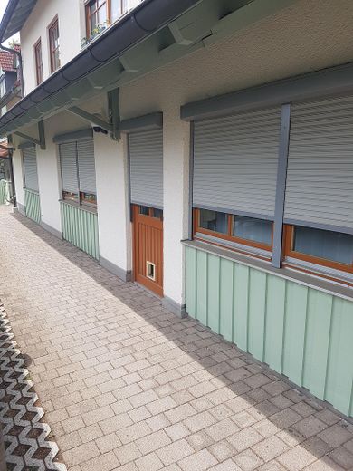 3 Apartments einzeln oder zusammen als Wohnung, TG, Stellplatz, dazu Garten mietbar – Süd, ab Katzentür re. 