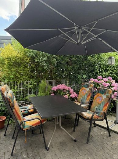 Provisionsfreies Raumwunder - Sehr gute Anbindung und nah am Grünen! – Gemütliche Terrasse im Grünen