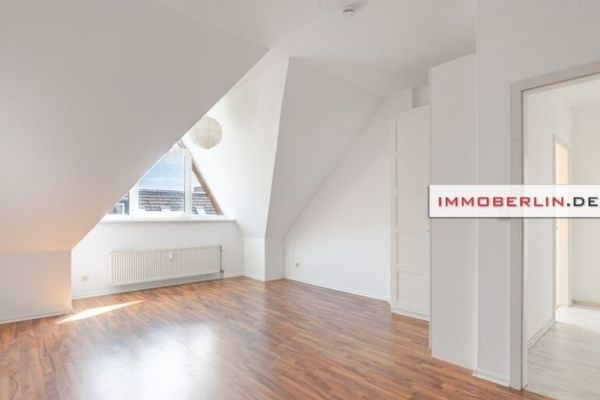 IMMOBERLIN.DE - Ruhelage! Sympathische Dachgeschosswohnung mit großer Westterrasse