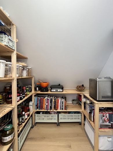 Großzügige Maisonettewohnung mit Hausgefühl – Speisekammer
