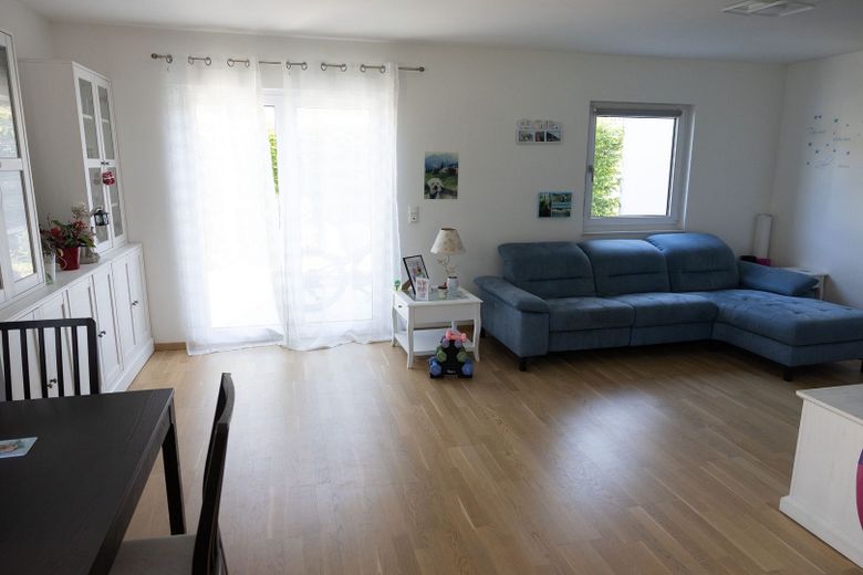 ++ Provisionsfrei ++ Doppelhaushälfte mit traumhaftem Ausblick in Weichs – Wohnzimmer
