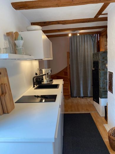 Piccola casetta in affitto – Moderne, kompakte Küchenzeile
