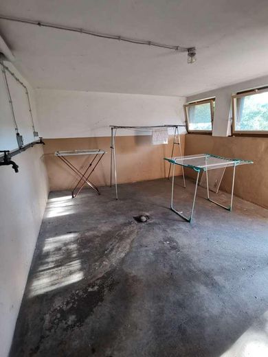 1 Zimmer Wohnung - Renoviert und liebevoll eingerichtet – Trockenbereich