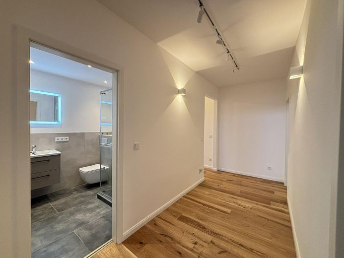 Suitable for shared living & renovated: 3 rooms with 2 bathrooms in Maxvorstadt – Foto 11