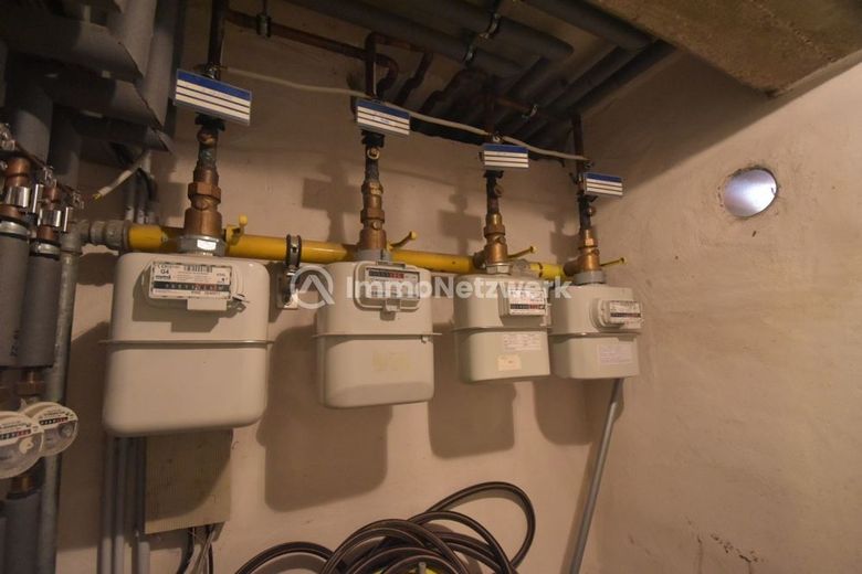 TOP***Im Zentrum von Kerpen junges 4 Familienhaus mit 4 Garagen Baujahr 1993***NEU – Gasregister