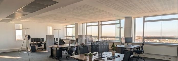 Hamburg manzaralı, modern ve merkezi konumda ofis alanı