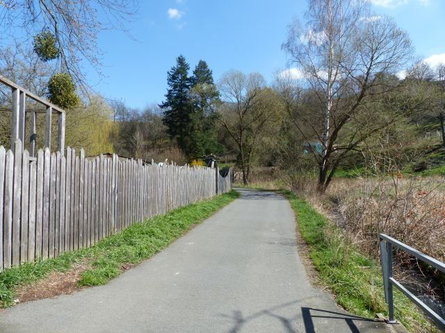 Vor den Toren von Wiesbaden - Baugrundstück für 1-2 Familienhaus in Hünstetten – Baugrundstück im Ortskern und in der Natur
