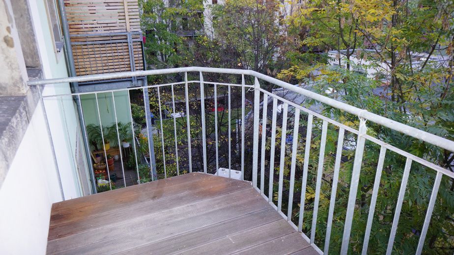 Johannstadt, Nähe Medak, Schöne 4-Raum-Wohnung mit Dielenfußboden und Balkon – Balkon