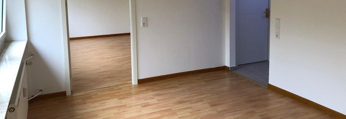 Bonito apartamento de 2 habitaciones en Kusel, incluidos gas y electricidad – Wohnzimmer Bild II