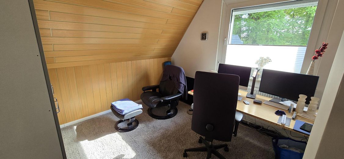 aktuell Arbeitszimmer im OG