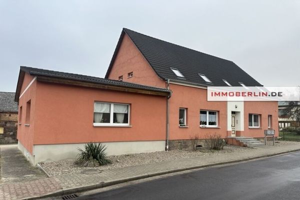 IMMOBERLIN.DE - Unteres Odertal Doğa Parkı yakınında ek binaları olan çekici çok aileli ev