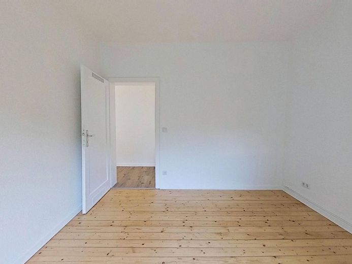 Gemütliche 2-Zimmer-Erdgeschosswohnung mit modernem Wannenbad und viel Lichteinfall – Ansicht II: Schlafzimmer