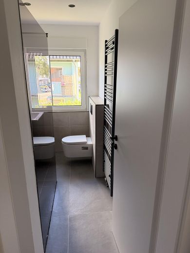 Kapsamlı tadilat sonrası ilk kullanım! 3 odalı hayalinizdeki daire 15.09. tarihinden itibaren boş (Detmold) – Fotoğraf 1