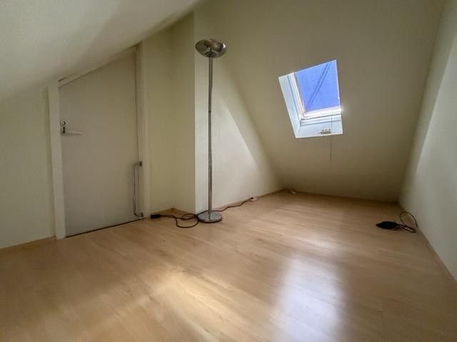 Modernes Familien-Reihenhaus in ruhiger Lage von Regensburg-Burgweinting – 9a_Zimmer Hobbyraum
