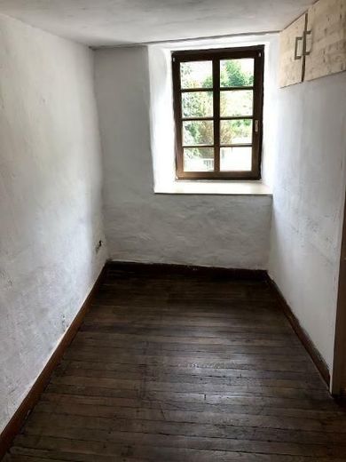 Neuerburg/ Eifel, zentrumsnah - charmantes, kleines Haus für kleines Geld - auch als Ferienhaus geeignet – Wohnzimmer 1