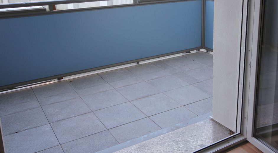 Balkon ( Musterfoto)