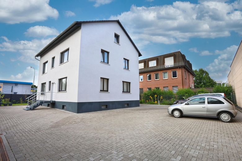Provisionsfrei: Wohn- und Geschäftshaus Frankfurt-Seckbach mit vielseitiger Nutzung – Foto 12
