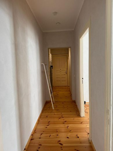 Stilvolle 2-Zimmer-Wohnung mit klassischem Altbaucharme – Foto 8