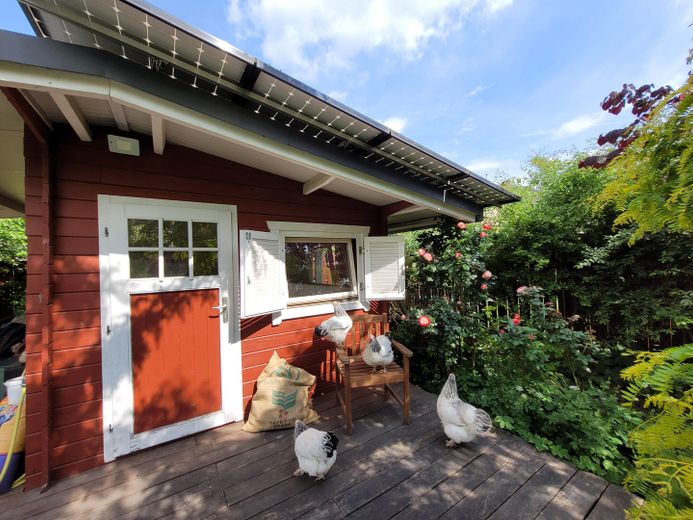 L(i)ebenswertes Haus, Grundstück mit Seele, vereinen zukunftsorientierte Technik mit Natur in Herten – Gartenhütte