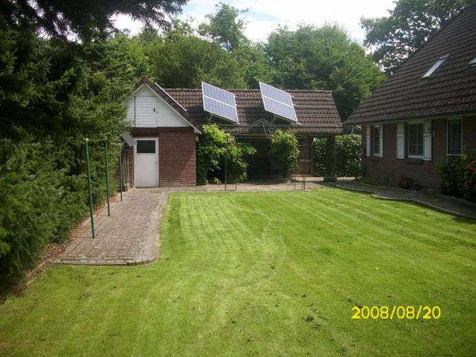 Carport mit Solaranlage