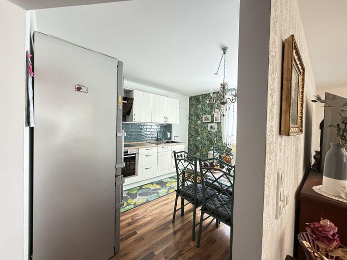 100m² Wohnung mit Fußbodenheizung, Klimaanlage, Balkon, 2 PKW Stellplätze – Foto 17