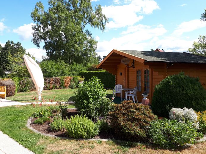 Barrierefreier Bungalow in gepflegter Gartenanlage – Gartenhaus, mittlerer Garten