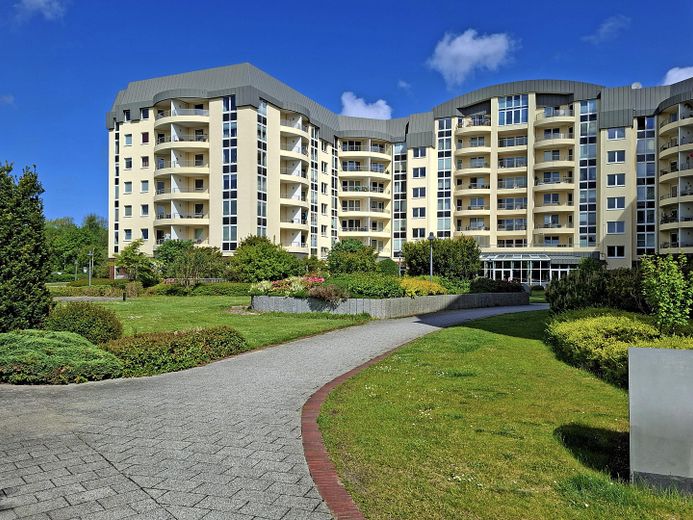 KURPARK-RESIDENZ Appartement en copropriété de 2 pièces, piscine/jacuzzi/sauna inclus dans les charges de copropriété, pompe à chaleur ! 1 place de parking en garage souterrain – Garten der KURPARK-RESIDENZ