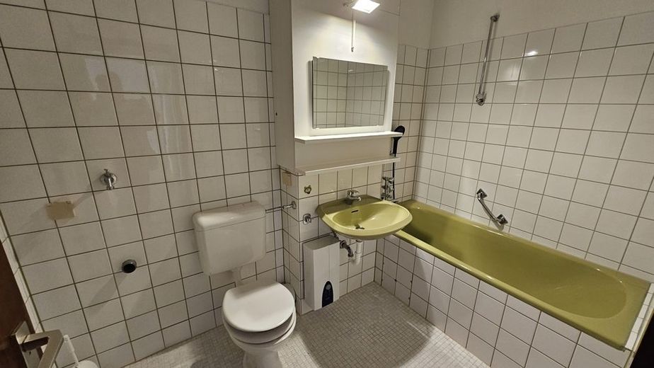 2 Zimmer-Apartment mit TG Stellplatz in Kaiserslautern Unigebiet zu verkaufen – Bad