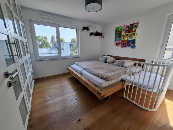 Zentrales Penthouse in Waiblingen mit großer Dachterrasse – Schlafzimmer