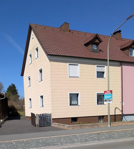 Straßenansicht