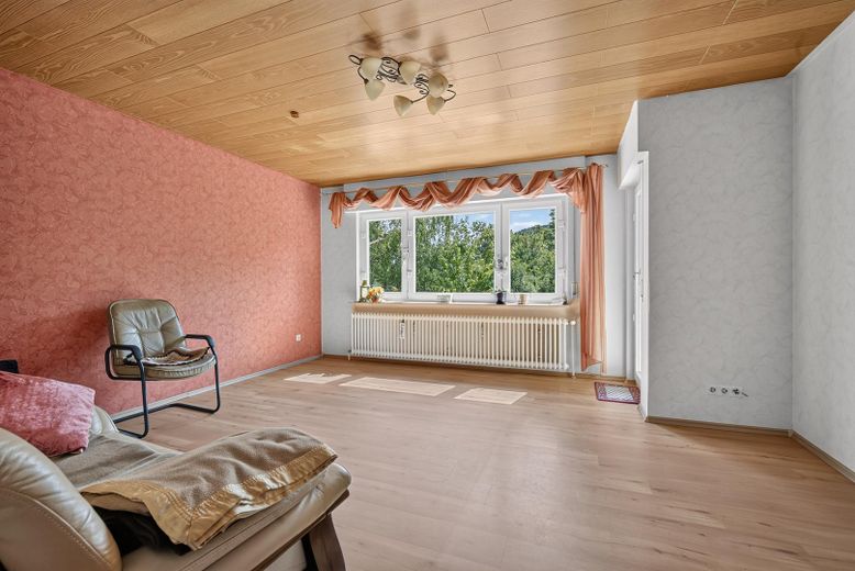Provisionsfreies Einfamilienhaus mit Einliegerwohnung und Garage – Foto 11