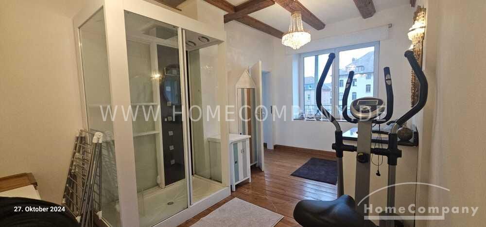 Große 3,5 Zi.-Altbauwhg., 2. OG, möbliert. Bad mit Wanne und Dusche, Balkon und kl. Garten zur gemeinschaftlichen Nutzung; Stellplatz vorhanden. – 875e03cc639621247182eda73a0b3d2569d385ac.jpg