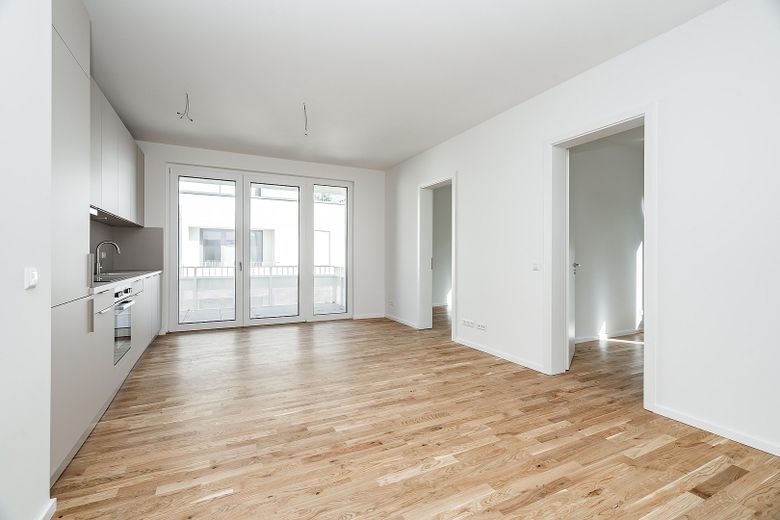 Luminoso trilocale con ampia terrazza, cucina componibile e ascensore a Berlino-Pankow – Foto 3