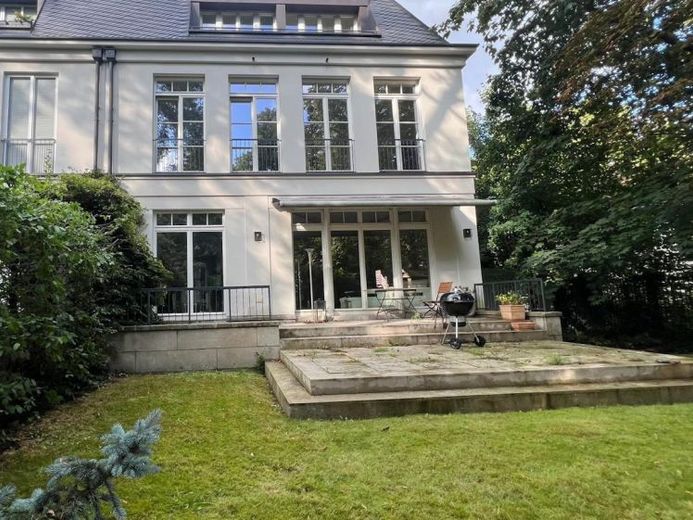 Elegant Semi-Detached Villa in Berlin-Grunewald – Foto 1