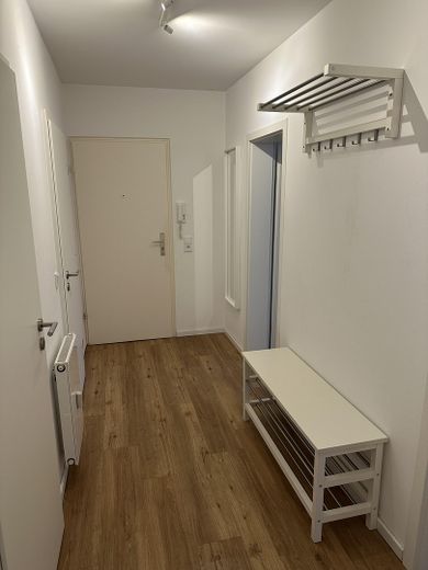 1073 Modernes WG-Zimmer in Top-Ausstattung – Flur