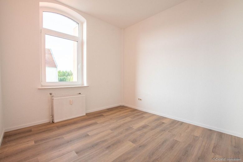 ERSTBEZUG - Helle, sanierte 2,5-Zimmer-Altbauwohnung in zentraler Wohnlage in Afferde / Hameln! – Schlafzimmer