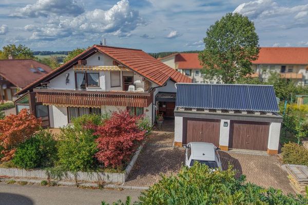 Zweifamilienhaus mit Platz für Ihre Familie - ruhig gelegen in Sulgen