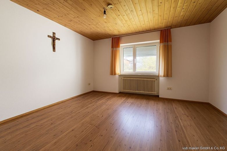 Großzügiges Zuhause - eine interessante Gelegenheit für Familien in Pullenreuth – VUB0002408-3