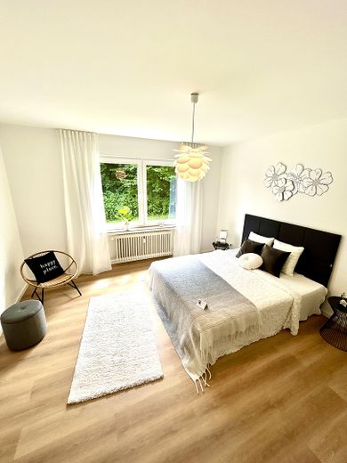 Gerenoveerd 3-kamerappartement met terras en tuinaandeel op aantrekkelijke locatie in Hasbergen – Foto 2
