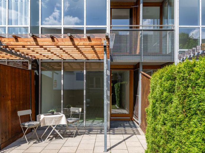 Vivere in posizione centrale con la sensazione di abitare in una casa di città - tre livelli con giardino privato – Foto 1