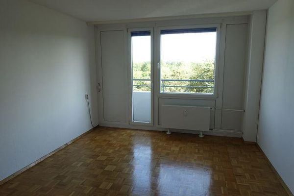 Très bel appartement de 3 pièces accessible aux personnes à mobilité réduite avec vue sur la verdure