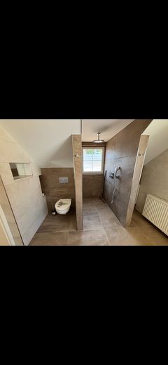 PROVISIONSFREI! Exklusives Einfamilienhaus in Guldental mit unverbaubarer Fernsicht –  Badezimmer im Obergeschoss