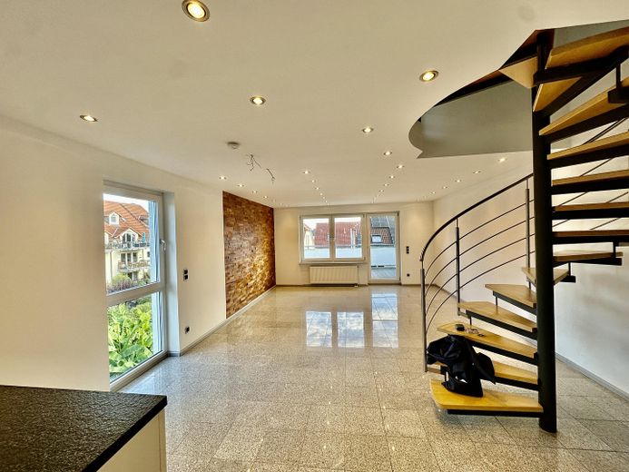 Wohnzimmer/Esszimmer leer