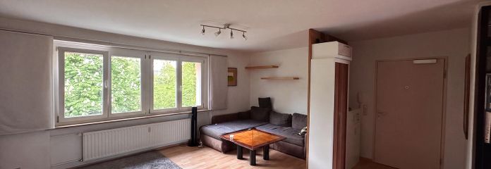 Wohnzimmer und Eingang