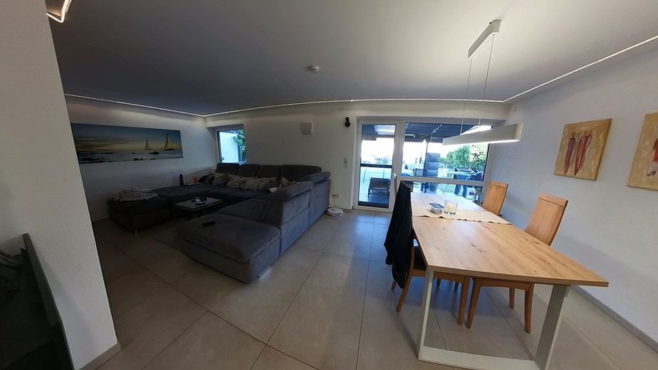 Modernisiertes Familienhaus mit Pool, Sauna, Smart Home & PV-Anlage – Foto 16
