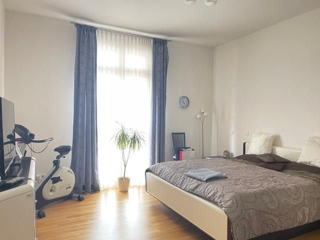 Exklusieve 3 Zimmer Wohnung mit Loggia, Stellplatz, Fußbodenheizung, Gäste WC, Klimaanlage – Schlafzimmer 2