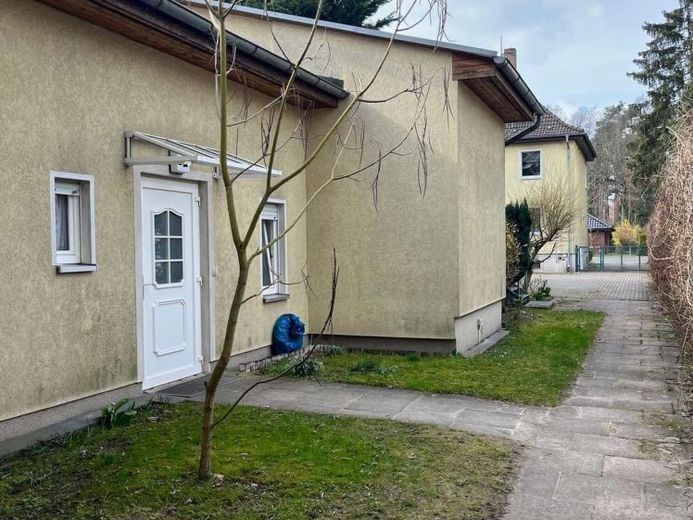 Casa a schiera di 100 m² a Falkensee, vicino a Potsdam + Berlino, zona residenziale tranquilla, casa unifamiliare – Foto 1