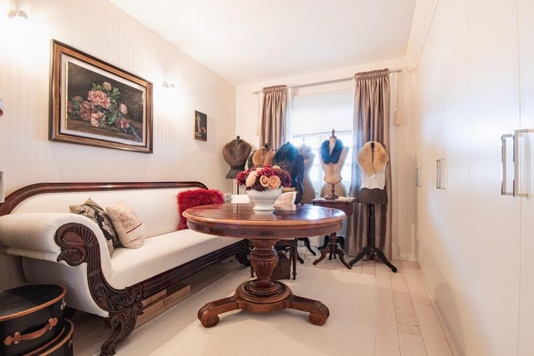 Ankleidezimmer zweiter Stock